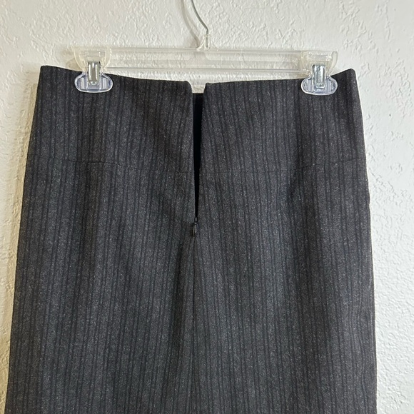 Banana Republic Dark Gray Ribbed Mini Skirt Size 2 - Picture 5 of 9